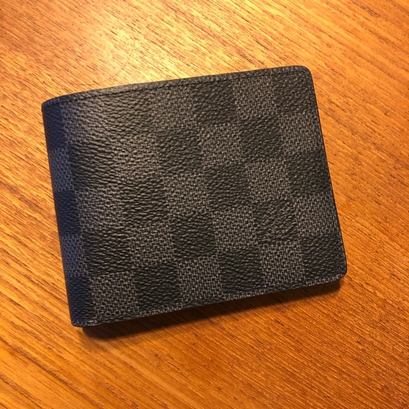 Louis Vuitton Wallet - Picture 4 of 4